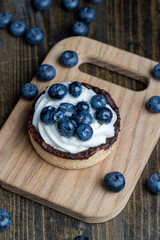 Tartlet with cream and blueberry flavor