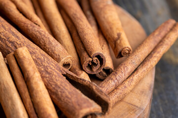 Whole dried cinnamon for baking