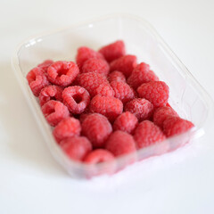 manger des framboises