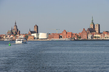 Fototapeta na wymiar Panorama der Hansestadt Stralsund