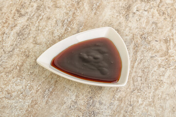 Oyster sauce dressing in the bowl