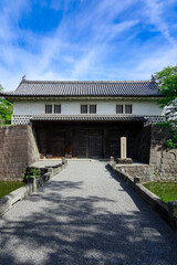 晴れ渡った朝の新発田城（新潟県新発田市）