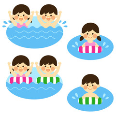 プールで遊ぶ男の子と女の子