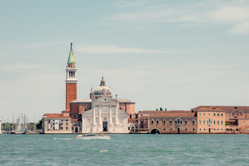 Fototapeta na wymiar Venice's Timeless Charm: A Captivating Glimpse into the City of Canals