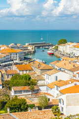 Obraz premium Entrance of the harbor of the town of Saint-Martin-de-Ré, France seen from above