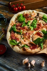 pizza with mushrooms and tomatoes