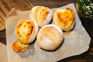 焼き上がったフランスパン