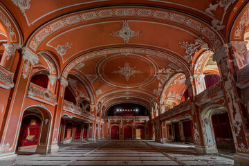 Lost in Time: The Abandoned Red Theater of Hungary, a Haunting Relic in European History