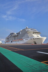 大黒ふ頭客船ターミナルに停泊するMSCベリッシマ