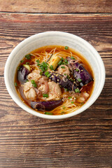 豚バラ肉と揚げなすの冷やしピリ辛素麺