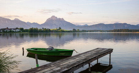 Sonnenaufgang am Hopfensee im Allg&auml;u