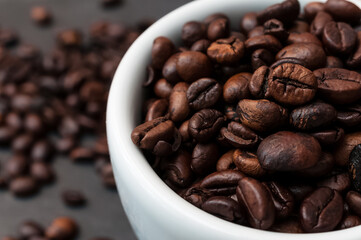 Kaffeebohnen als Textur isoliert