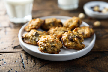 Oatmeal cookies with hazelnut and raisins