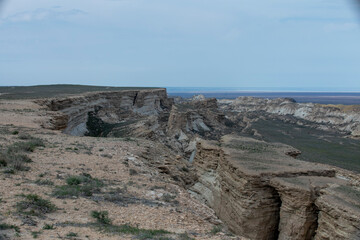 Fototapeta na wymiar huge crack in uzbek mountain