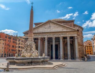 Fototapeta na wymiar View of the Pantheon, Rome, Italy, in the early morning