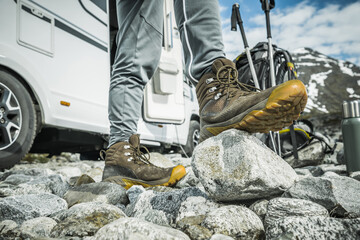Preparing Right Hiking Shoes For a Mountain Trail