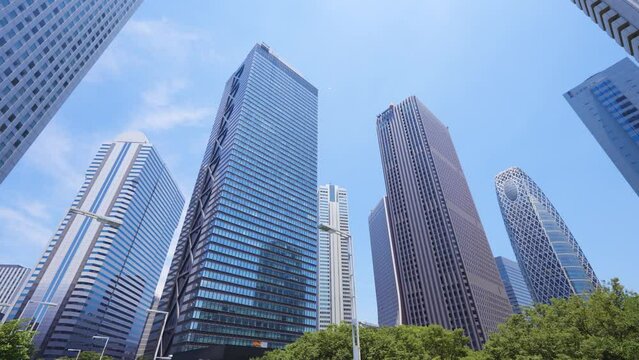 西新宿の高層ビルの風景動画