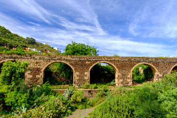 Fototapeta na wymiar Roman bridge in Las palmas de Gran Canaria, Spain.