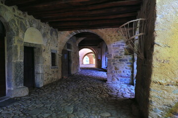 ANTICO BORGO MEDIEVALE DI CORNELLO DEI TASSO, ITALIA, OLD MEDIEVAL VILLAGE OF CORNELLO DEI TASSO, ITALY 