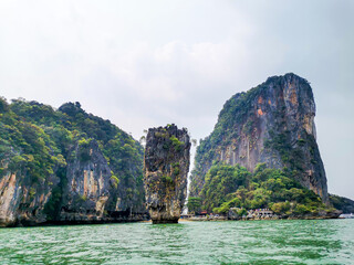 Fototapeta premium Koh Tapu island or James Bond Island ,Phangnga Bay ,Thailand