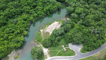 Belton Lake is a U.S. Army Corps of Engineers reservoir on the Leon River in the Brazos River basin, 5 miles (8 km) northwest of Belton, Texas.