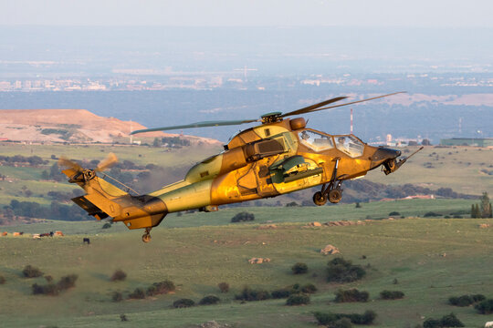 Helic&oacute;ptero de ataque