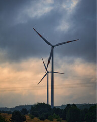 Windkraft - Anlage - Wolken - Wind - Windenergie - Power - Energy -  Turbines - Green - Clouds -...