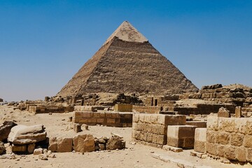 Sphinx and Pyramid at Cairo, Egypt - obrazy, fototapety, plakaty