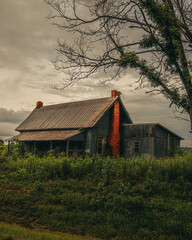Obraz premium Abandoned structures in rural america