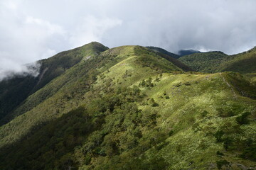 仲秋の日光の山々