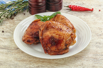 Roasted chicken leg with spicy sauce