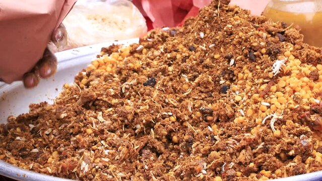 Boro baper polay khay thonga bhoira loia jae, 12 Item Mix Special Iftar Masala - Street Food, chawkbazar, Dhaka-Bangladesh