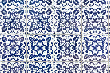 Portugiesische Keramikkacheln (Azulejos) als Wanddekoration - 616657826