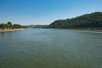 Blick auf den Rhein bei Koblenz Rheinland Pfalz Deutschland
