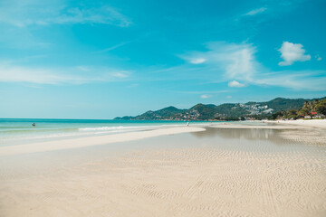 Obraz premium white beach on tropical island