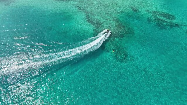 Aerial View, flight at Maldives, North Mal&eacute; Atoll, Indian Ocean, Lankanfushi, Paradise Island with Water Bungalows