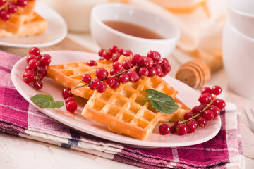 Waffles red currant and mint. - 616768891