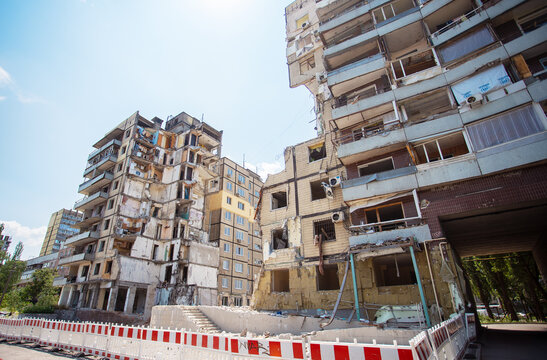 Living Complex destroyed by russia with Kh-22 missile on 14 January. Attacks on civilians killed 46 people (including 6 children) and 80 injured in Dnipropetrovsk
