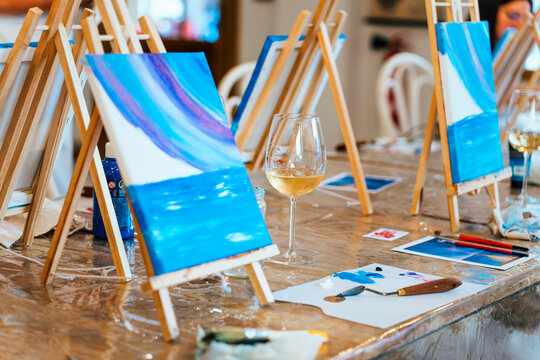 Art and Wine Workshop. Wine-Stained Brushes: Painting and Wine Party