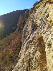 Escalade dans les Hautes Alpes , la roche saint arnaud