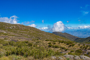 Exploring the Majestic Pico da Bandeira: A Study of Natural Beauty and Climate Variations