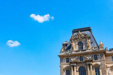Fototapeta na wymiar ヨーロッパ　パリの青空