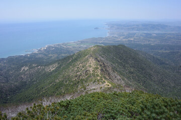 アポイ岳周辺の稜線（北海道・アポイ岳）
