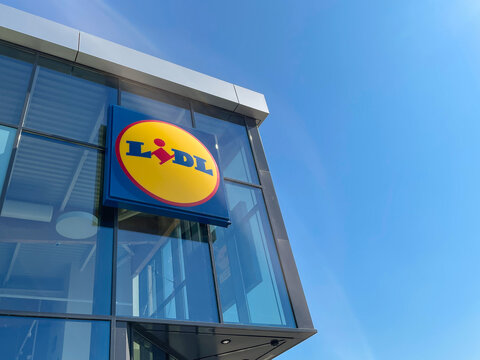 Enseigne d'un supermarch&eacute; Lidl