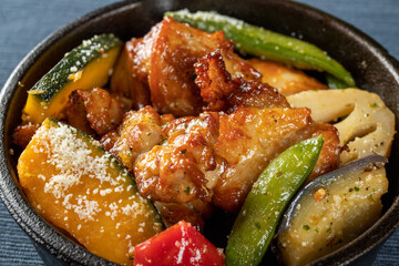 鶏のから揚げ　バジルチキン