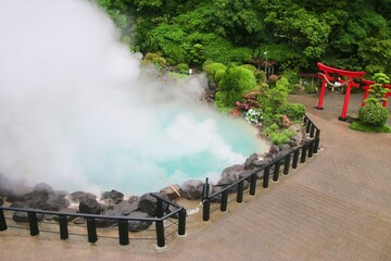 地獄めぐり通り・海地獄（大分県・別府市）