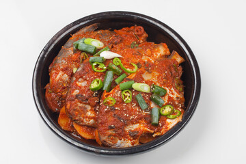 A side dish made by boiling dried fish with seasonings such as soy sauce.