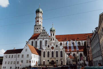 Maximilianstraße, Augsburg, St. Ulrich und Afra, Hausdächer, Kirchturm
