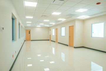 baños, Blur image background of corridor in hospital or clinic image, Generative render, door, hermoso interior de  animation, White, yellow, blue open space office interior with blank wall, Mock up