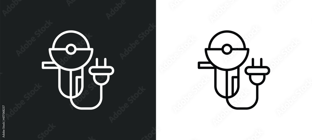 Aufkleber grinder line icon in white and black colors. grinder flat vector icon from grinder collection for we